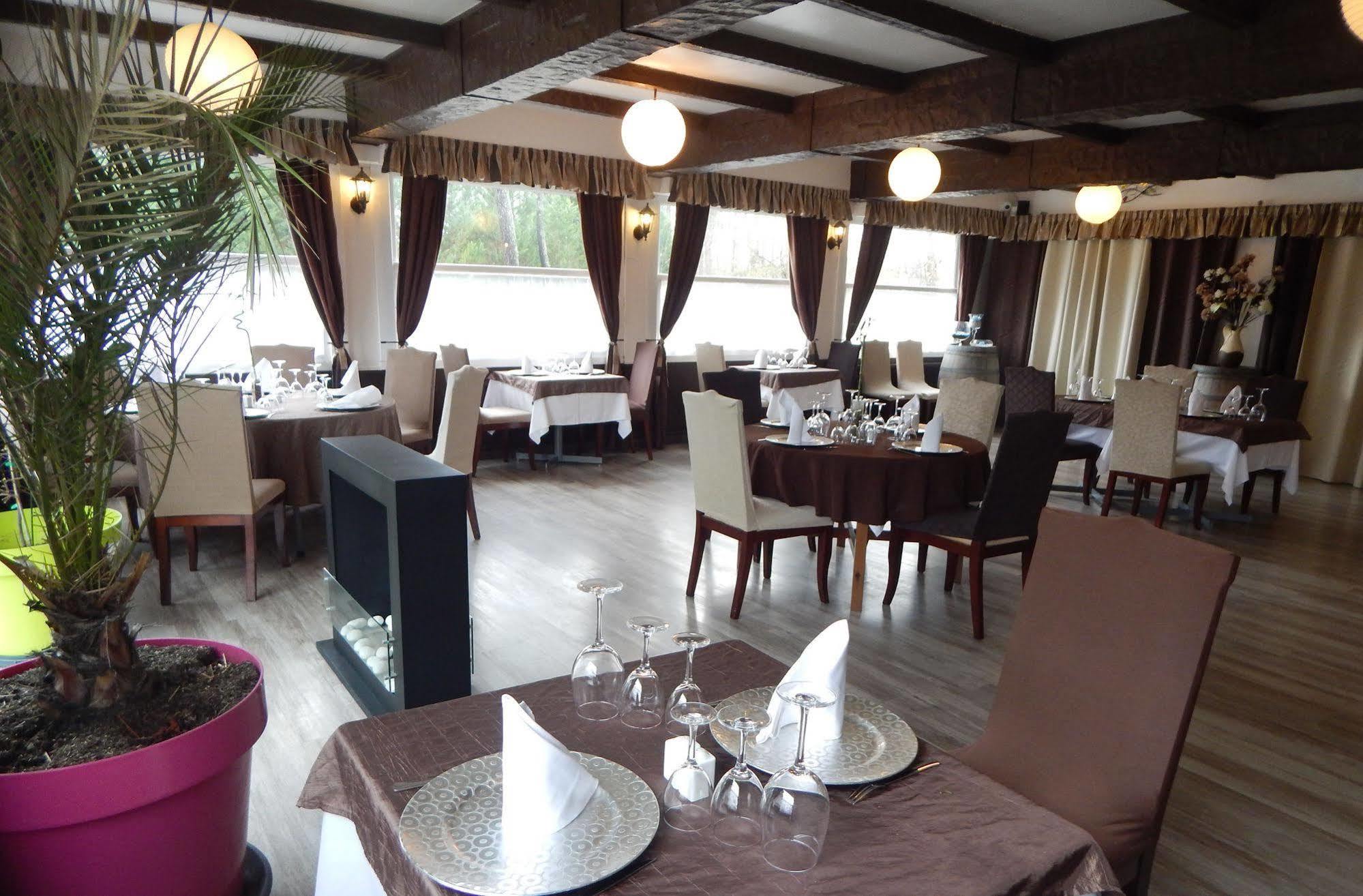 The Originals Boutique, Hotel Lakeside, Biscarrosse , Lac Parentis-en-Born Eksteriør billede